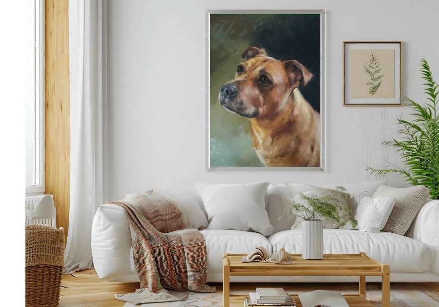 Sala de estar decorada com uma grande pintura de cachorro